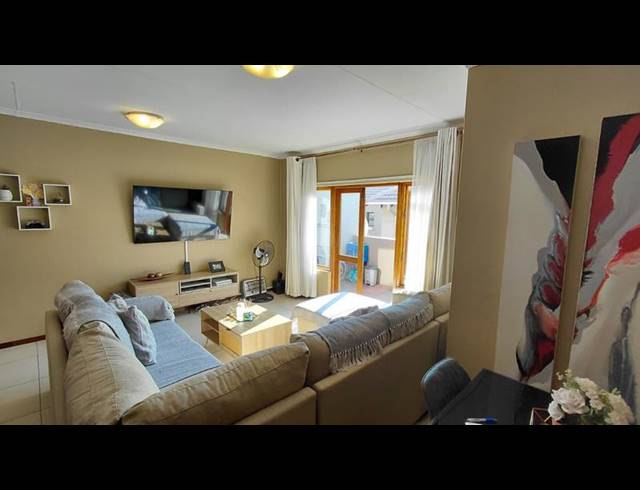 2 BEDROOM TOWNHOUSE FOR SALE IN MEYERSDAL